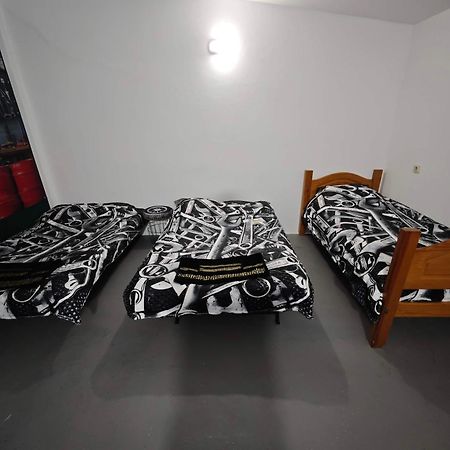 伊斯莫里兹 Garage4Me Pool Opcional酒店 外观 照片